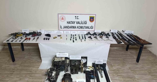 Payas’ta evini silah yapım atölyesine çeviren şahsa suçüstü