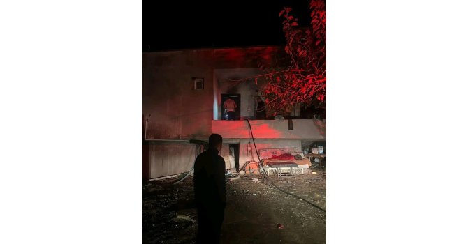 Arsuz’da müstakil ev yandı