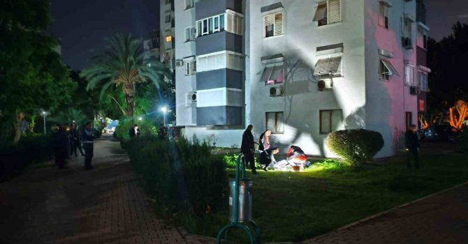 Antalya’da 8’inci kattan düşen yaşlı kadın hayatını kaybetti