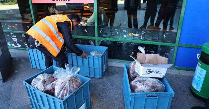 Yolcu otobüsüyle uygunsuz şartlarda taşınan çeyrek ton ete el konuldu