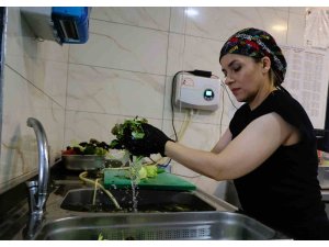 Büyükşehir EKDAĞ tesislerinde sebze ve meyveler ozonlu su ve gazla yıkanıyor