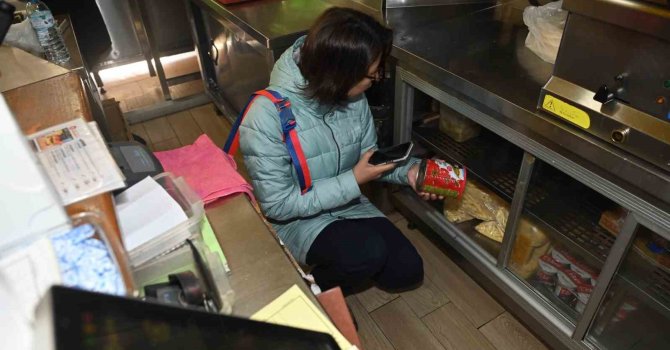 Isparta’da hijyen kusuru olan işletmelere zabıta ekipleri tarafından işlem yapıldı