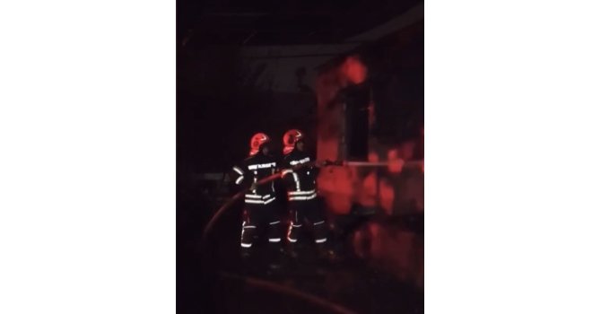 Tüplerin saklandığı ev alev aldı: Patlama anları kamerada