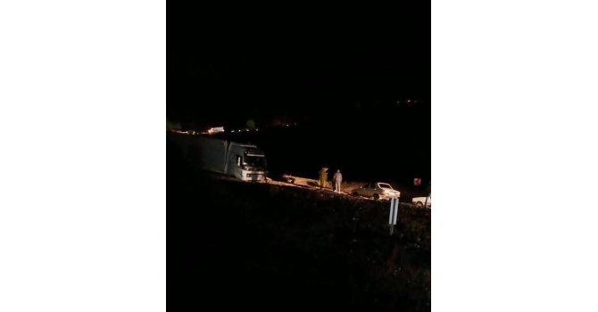 Mersin-Antalya arasında selle gelen mucurlar yolu kapattı