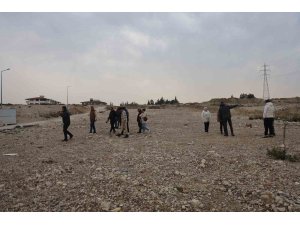 ‘Biz anlaşıp yapamadık ama yaparsa devletimiz yapar’ diyen site sakinleri, yuvalarından geriye kalan boş arazinin rezerv alanına alınmasını istiyorlar