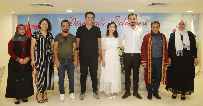 Kendi kızının nikahını kıydı