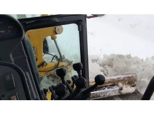 Adana’yı Kayseri’ye bağlayan Gezbeli Geçidinde kapanan yol açıldı