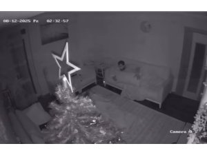 Antalya 4.3 ile sallandı, deprem anı güvenlik kamerasına yansıdı