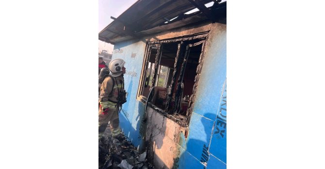 Antakya’da müstakil ev yandı