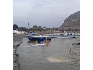 Silifke’de fırtına tekneleri batırdı