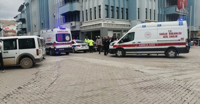 Isparta’da motosikletle otomobil çarpıştı: 1 yaralı