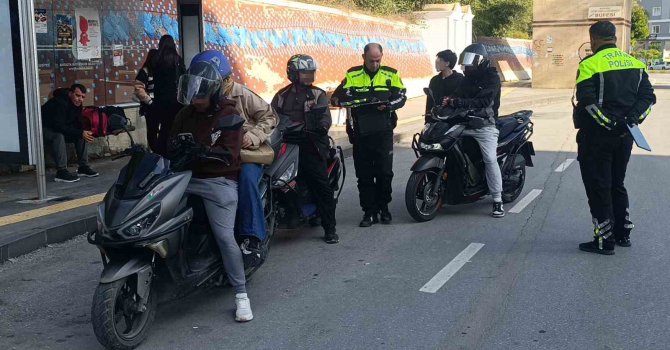 Manavgat’ta motosikletlilerin kask ve eldiven kullanım oranı yüzde 90