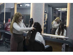 Mersin’de MERCEK ile kadınlar mesleğe adım atıyor