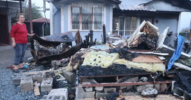 Deprem sonrası inşa ettikleri evlerinde alevler içinde kalan aile korku dolu anlar yaşadı