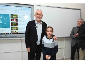 Minik başkanın sınıftaki seçim sözü yerine getirildi