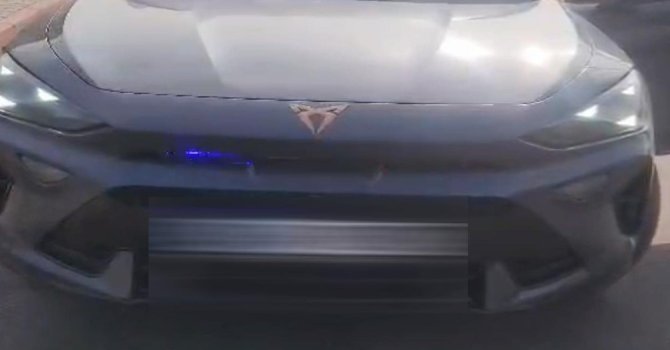 Çakarlı aracın sürücüsüne 276 bin TL ceza kesildi, trafikten men edildi