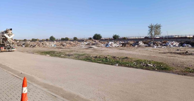 Sokak ortasında vahşice öldürüldü: 19 yaşındaki genç defalarca bıçaklandı