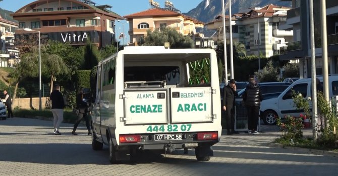 Dayısının silahından çıkan kurşunla hayatını kaybeden kadının cenazesi ailesine teslim edildi