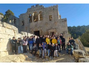 Mut Alahan Manastırı yerli ve yabancı turistlerin ilgi noktası oldu