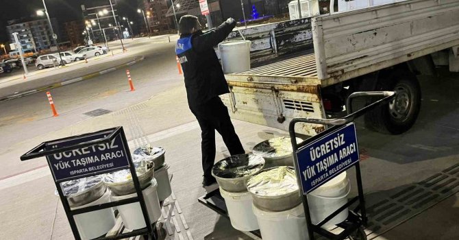 Otobüs bagajında satılmak üzere gönderilen yaprak, lahana sarma ve dolmalara el konuldu