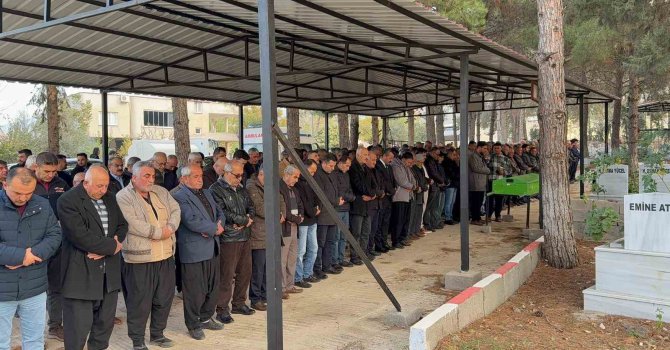 Osmaniye’de feci kazada ölen 3 kişi son yolculuğuna uğurlandı