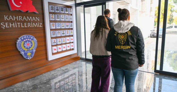 Evleri soyan hırsızlar önce kameraya sonra polise yakalandı