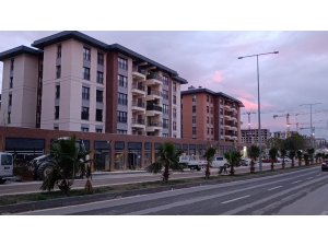 Ebrar Sitesi çevresinde ticari hayat yeniden canlanıyor