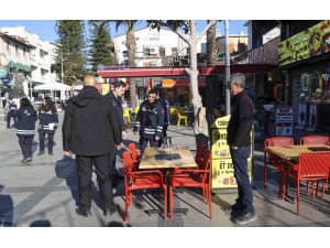 Büyükşehir Zabıtasından kaldırım işgallerine sıkı denetim