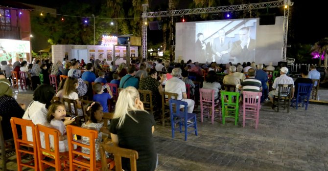 Kepez’de açık havada nostaljik sinema keyfi