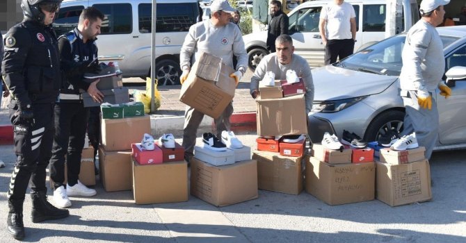 Kepez’de yol ve kaldırımları işgal eden 18 işletmeye ceza