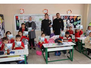 Jandarmadan öğrencilere trafik ve asayiş eğitimi