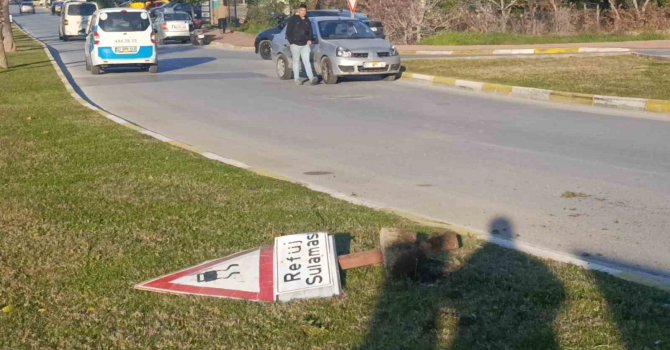 Manavga’ta otomobiller çarpıştı: 1 yaralı