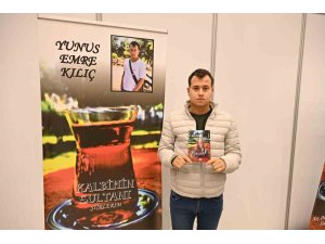 Kendini ifade etmekte zorlanan genç şair duygularını kitaplaştırdı