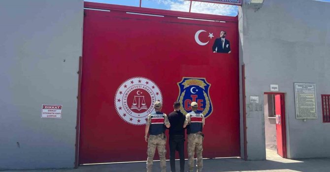 Hatay’da 30 yıl hapis cezası bulunan firari mandalina bahçesinde yakalandı