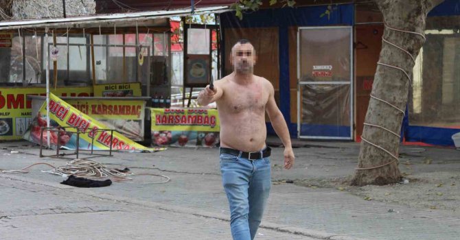 Adana’da gergin yıkım: Dükkanlar yakıldı, bir kişi kendine zarar verdi