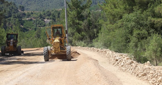 Yenikışla- Karacaören grup yolu asfaltlanıyor