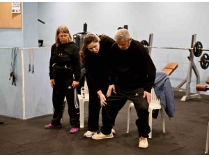 Muratpaşa’dan parkinson hastalarına destek