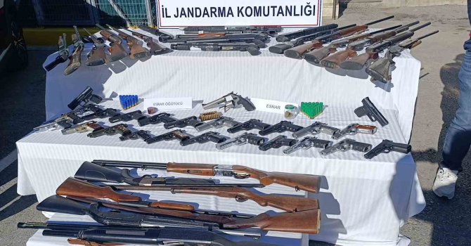 Jandarmadan Silah Operasyonu: 30 tabanca, 27 av tüfeği ele geçirildi
