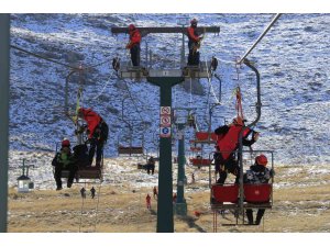 Antalya’da gerçeği aratmayan teleferik kurtarma tatbikatı