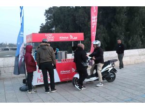 Yüreğir Belediyesi’nden vatandaşa sıcak çorba ikramı