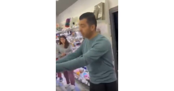 Kızların fotoğraflarını izinsiz çekerken yakalandı