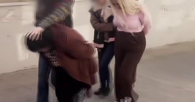 Adana’da evlerinden uyuşturucu ve silahlar çıkan 2 kadın tutuklandı