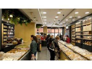 Kuru yemişçilerde yeni yıl yoğunluğu