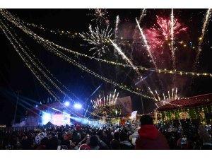 Mersin’de 2026 coşkusu sokaklara taştı