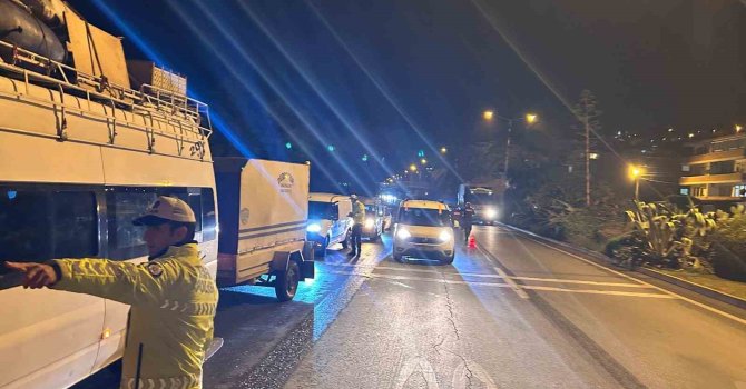 Alanya’da yeni yıl denetimlerinde 30 aranan şahıs yakalandı