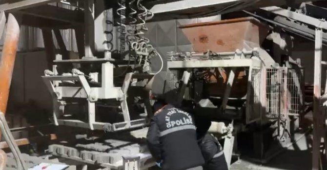 Burdur’da pres makinesine sıkışan işçi yaralandı