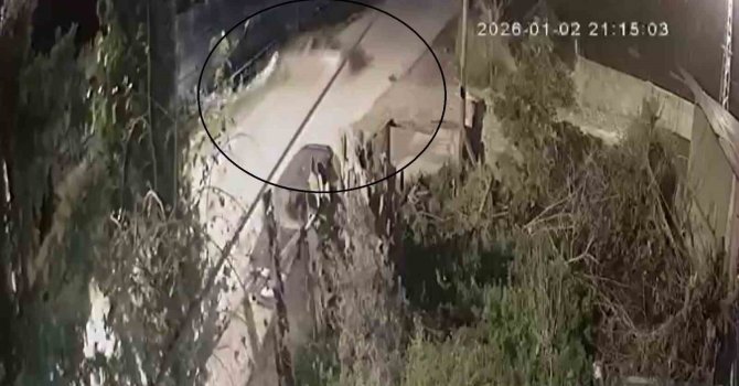 Otomobilin su kanalına uçtu: 3 yaralı