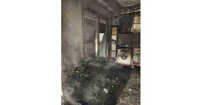 Alanya’da apartman dairesinde yangın korkuttu