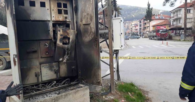 Bucak’ta trafo yangını korkuttu