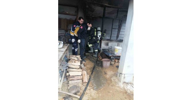 Kadirli’de ev yangını: Yaşlı adam hayatını kaybetti